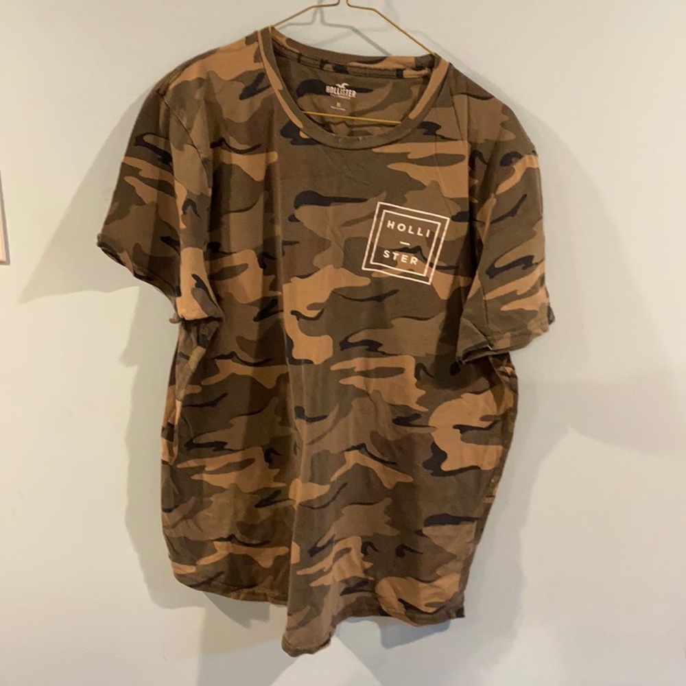 Hollister Camo tee shirt